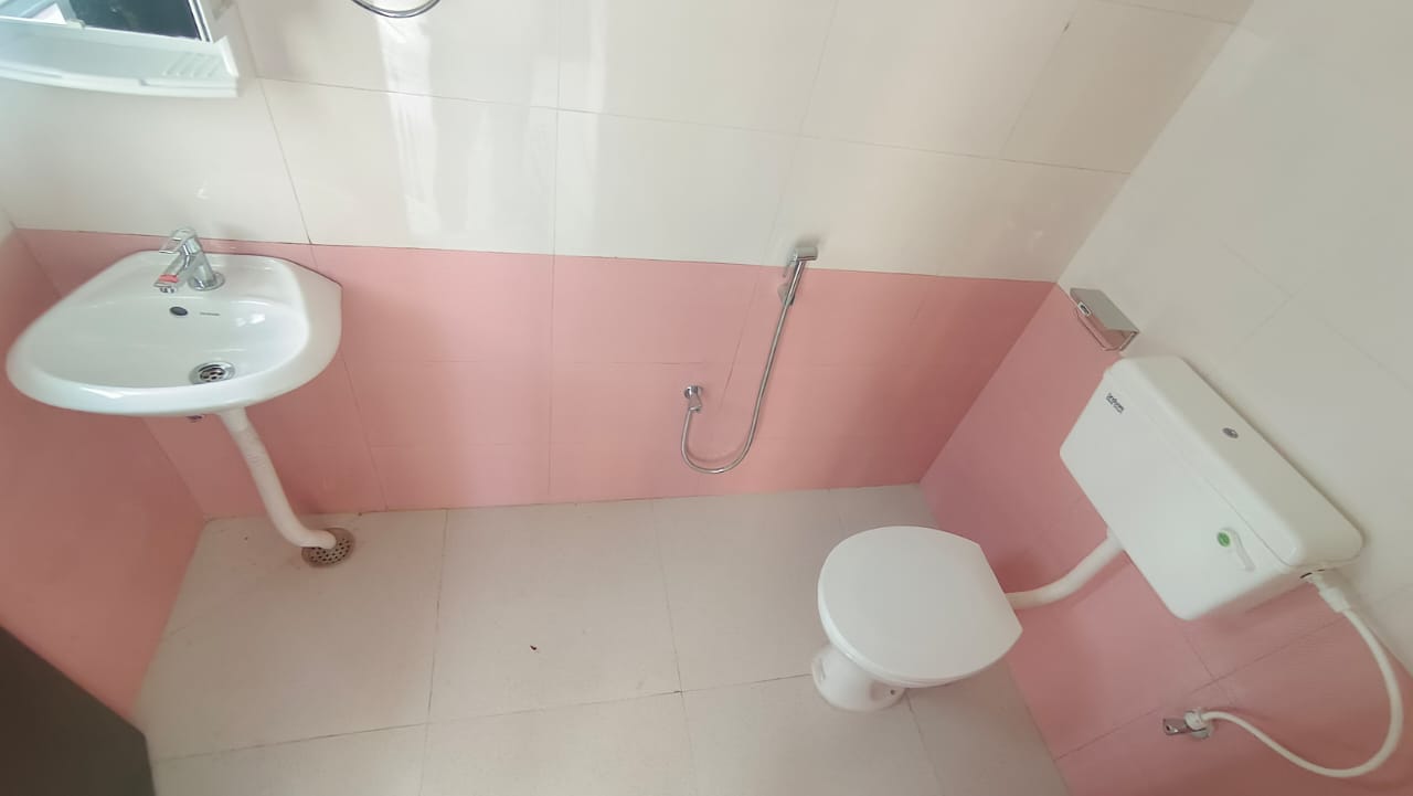 Semi Furnished 3bhk in GS Road, Lachit Nagar, Guwahati, Assam, India for Rent